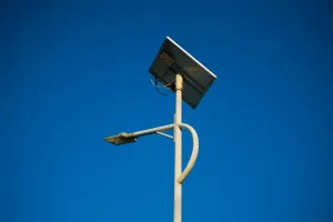 Oświetlenie uliczne LED a widoczność pieszych i rowerzystów